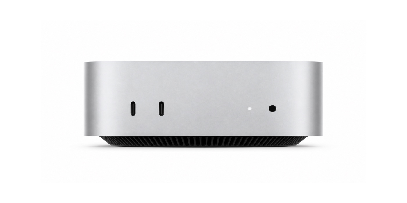 Mac mini M6 spredu na bielom pozadí