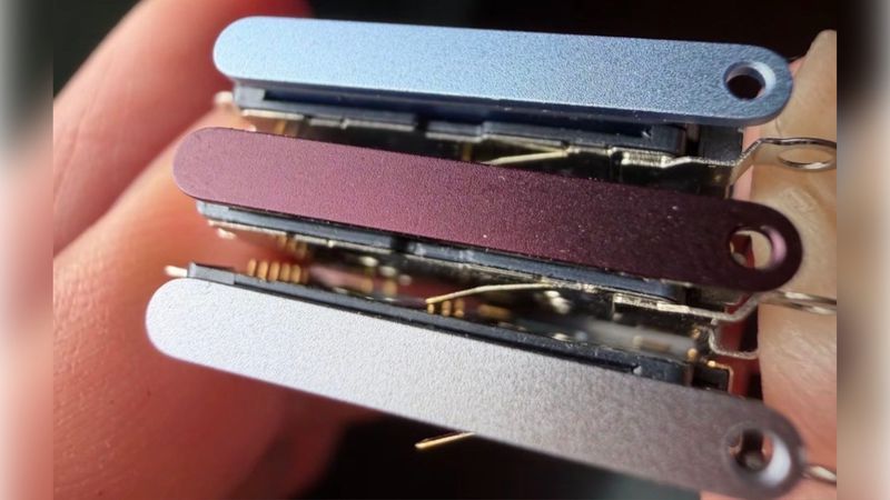 Uniknuté SIM zásuvky vo farbách iPhonu 18 Pro
